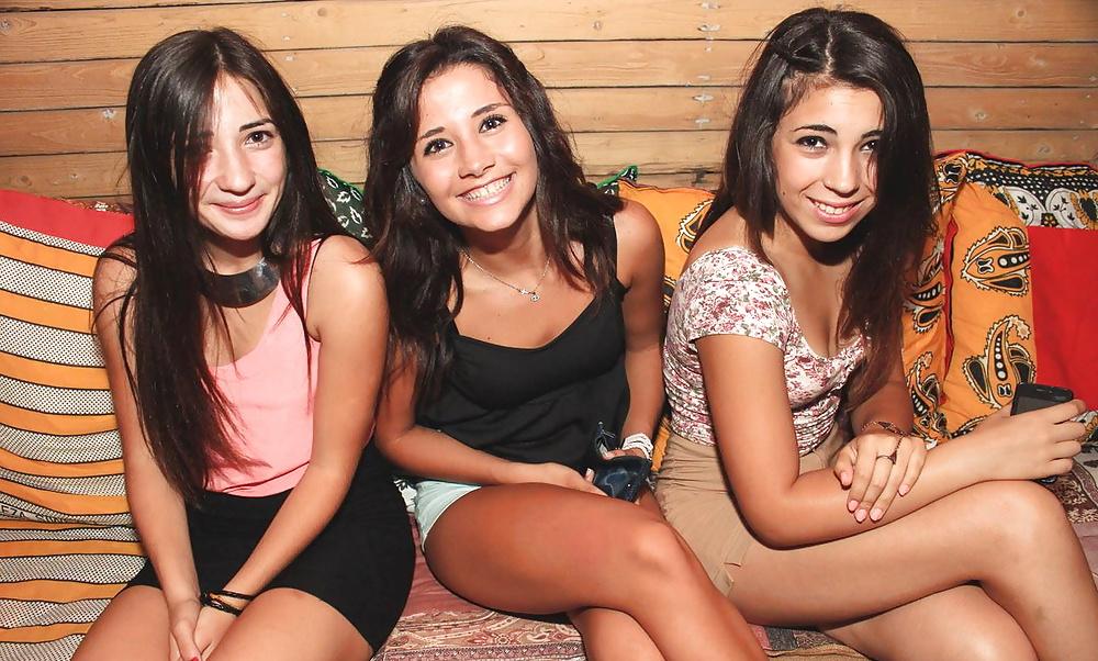 7P Some photos of my girlfriend & her friends dancing