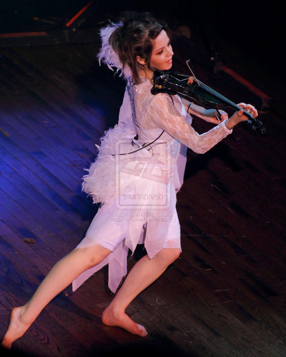 22P Lindsey Stirling feet