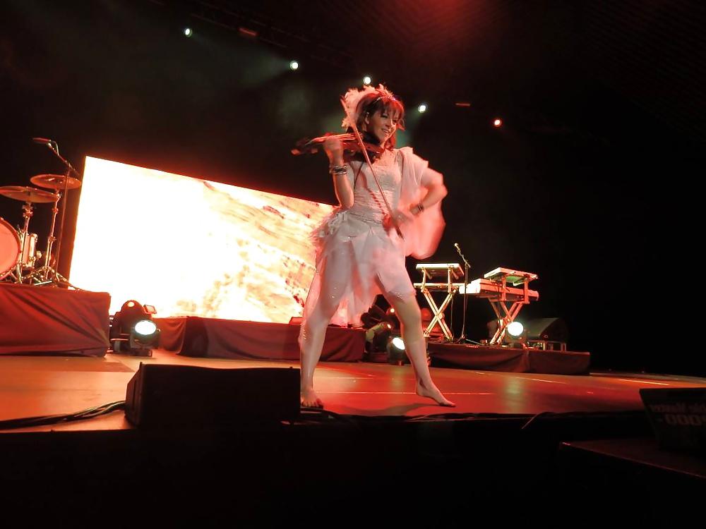 22P Lindsey Stirling feet