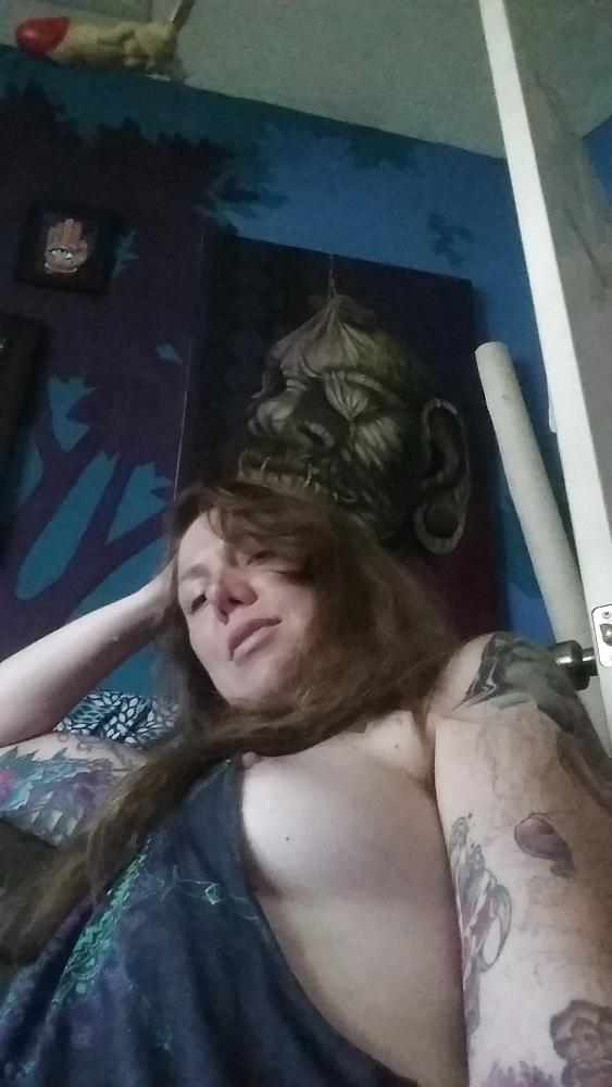 6P Side boob Nip Slip Slut Milf