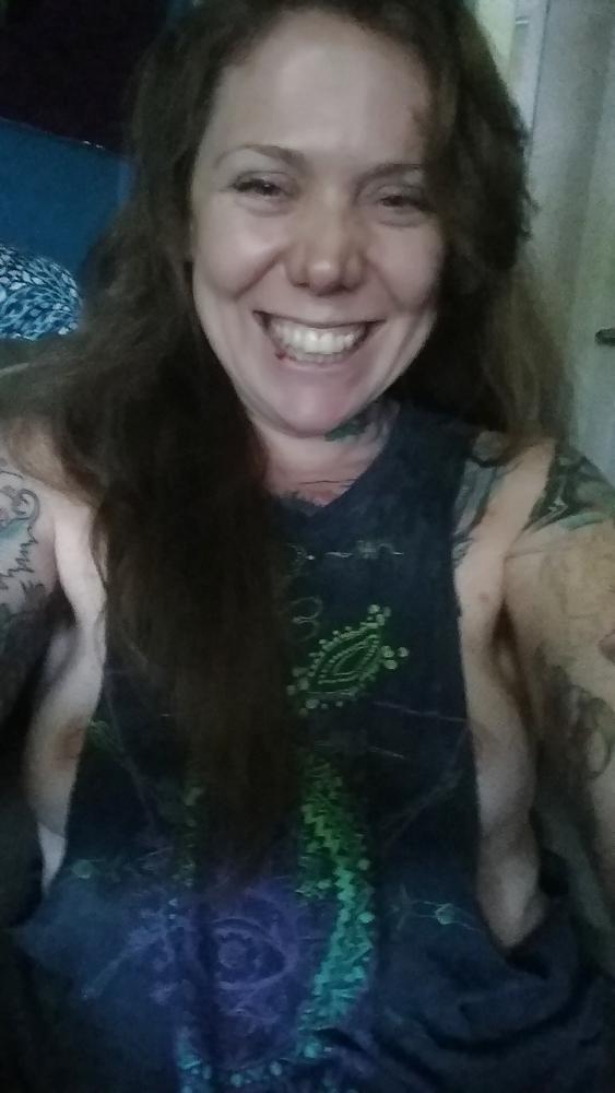 6P Side boob Nip Slip Slut Milf