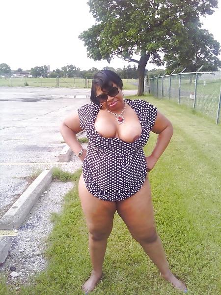 25P Mature Black Milf Exhibitionist