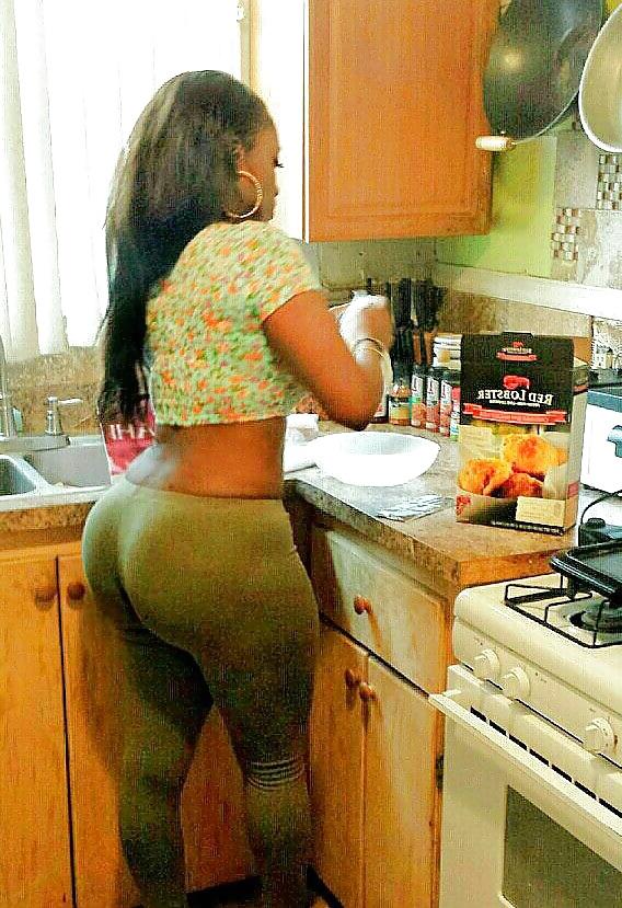 6P ITS JUST SUMTHIN ABOUT ASS IN THE KITCHEN VOL.15
