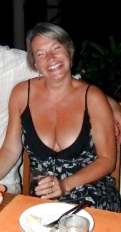 25P Cleavage, Wonderful Cleavage!