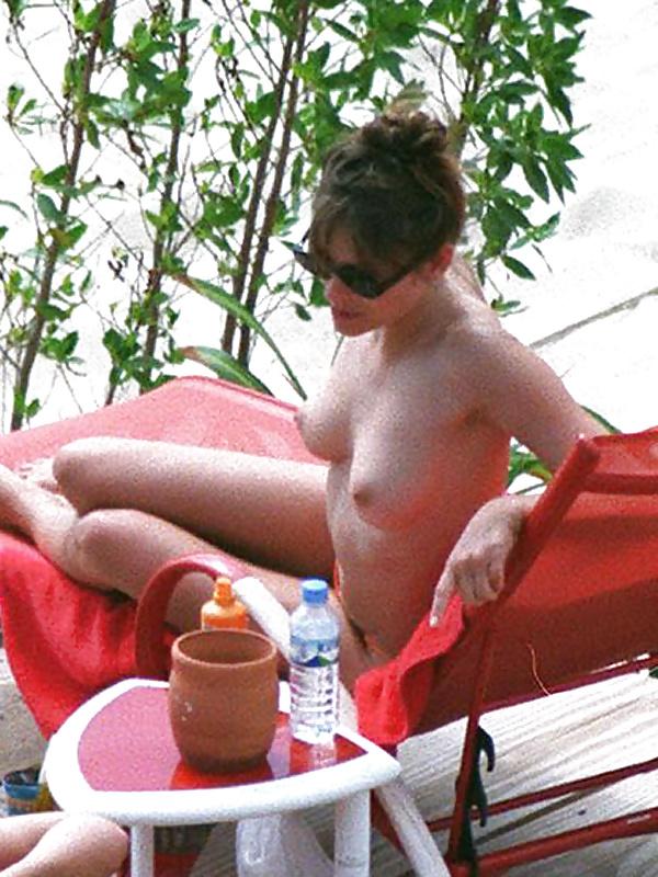 13P Celebs in public!