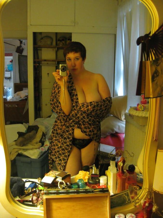 25P Busty girl with short hair