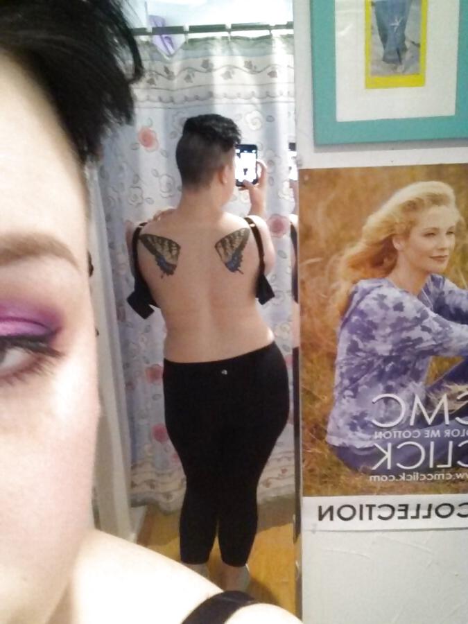 25P Busty girl with short hair