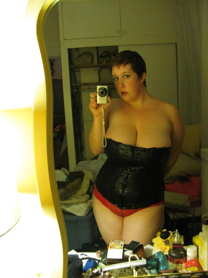 25P Busty girl with short hair