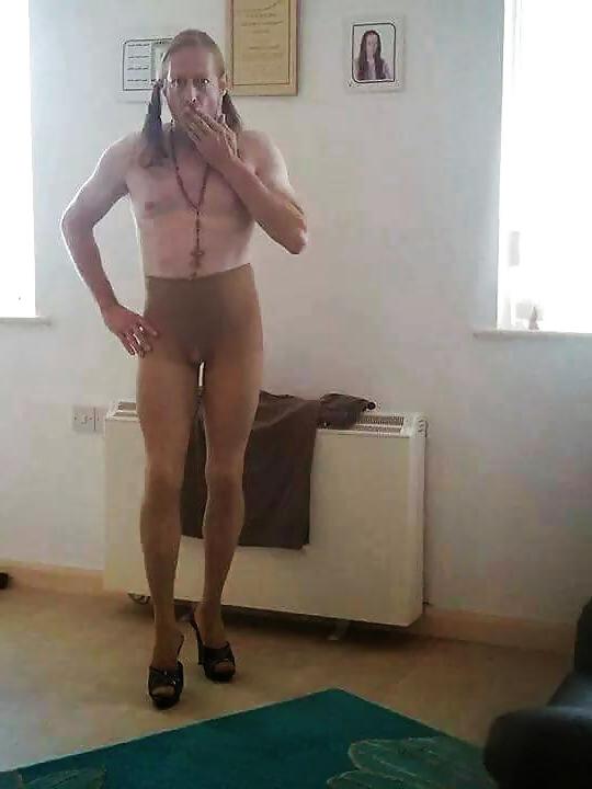 9P Transvestite Sarah from Liverpool 