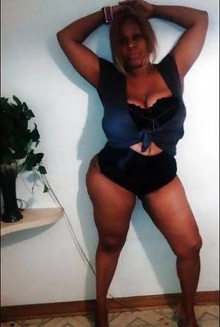 25P Black bbw 