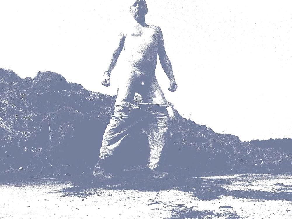 10P Naked boy in the woods, Nackt in der Natur
