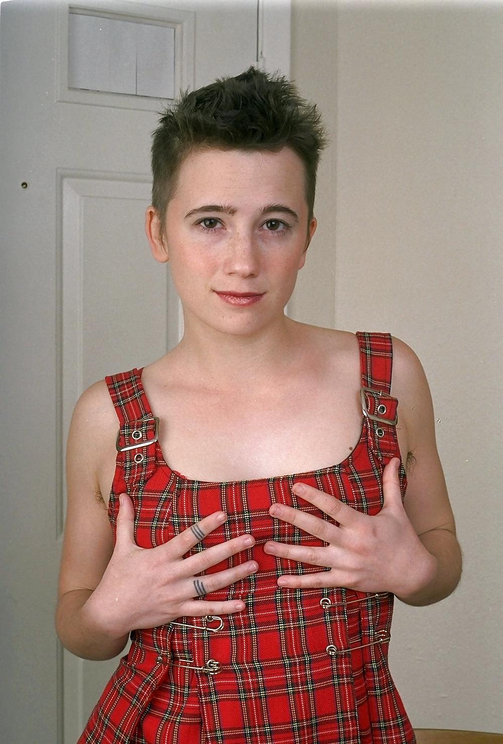 25P Short Hair Hairy Redhead Teen