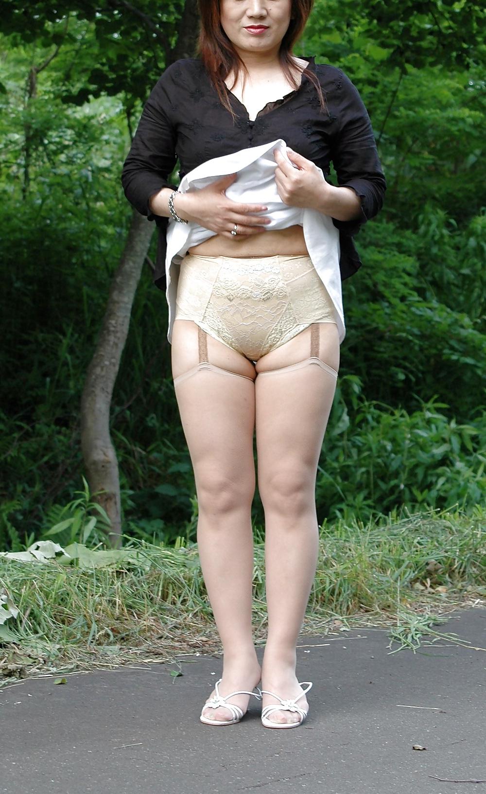 25P Asiatische Outdoor-Bilder