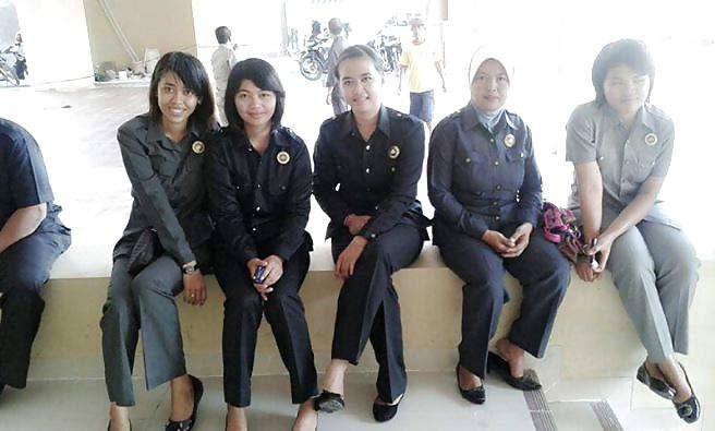 8P Uniform girls