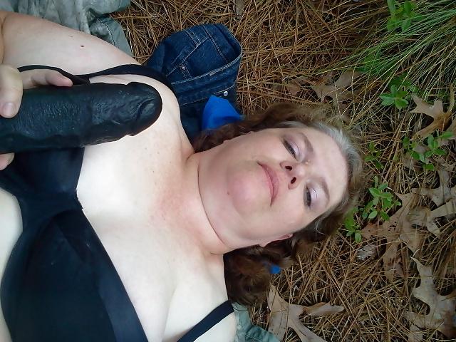 25P Bbw granddaughter of a klansman and a big black dildo