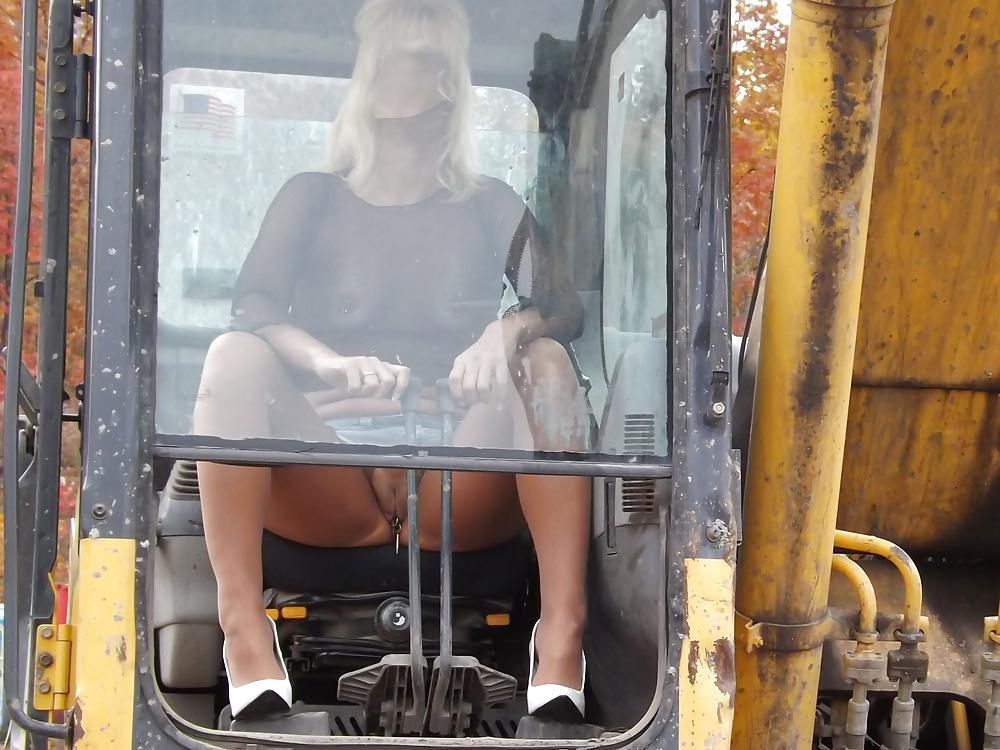 25P Flashing with equipment in public