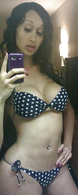 5P Gorgeous latina milf