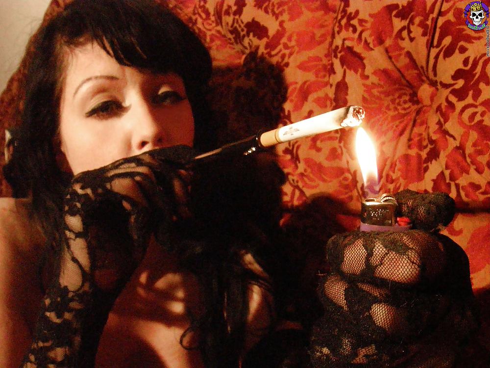 15P Gothic smokey babe