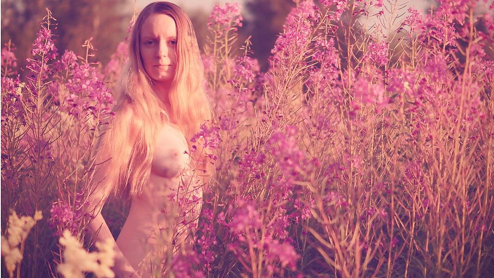 25P Beautiful women nature 3