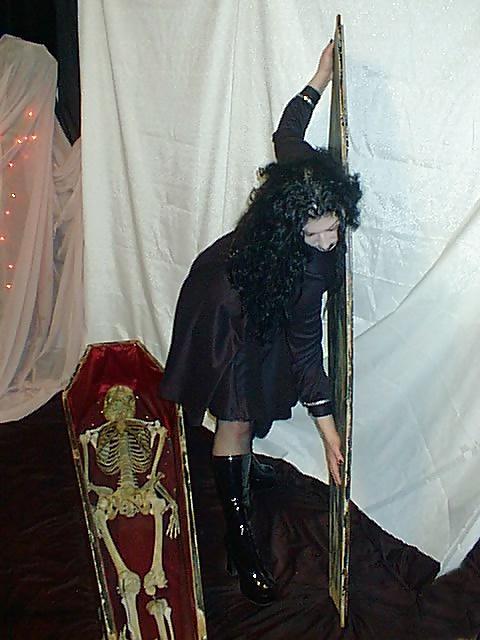 25P Anastaisa (5) Coffin (Gothic Alt. Punk Girl) 