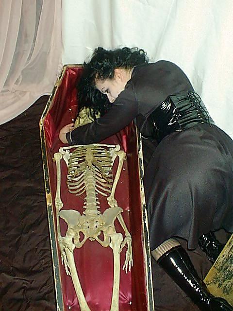 25P Anastaisa (5) Coffin (Gothic Alt. Punk Girl) 