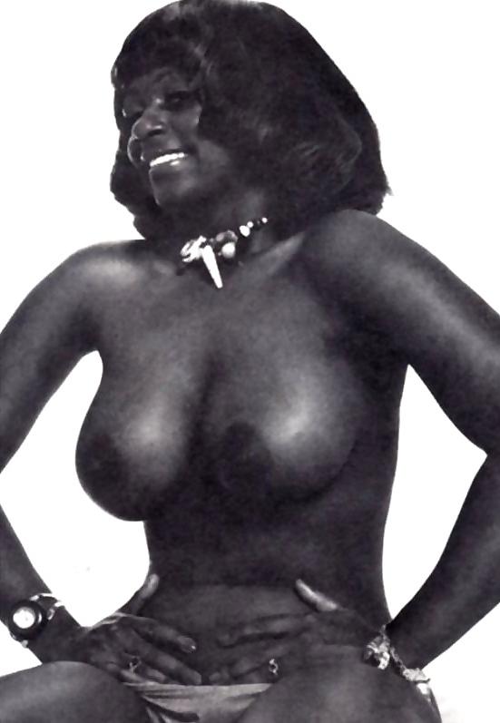 16P Vintage Black lady's-num-001
