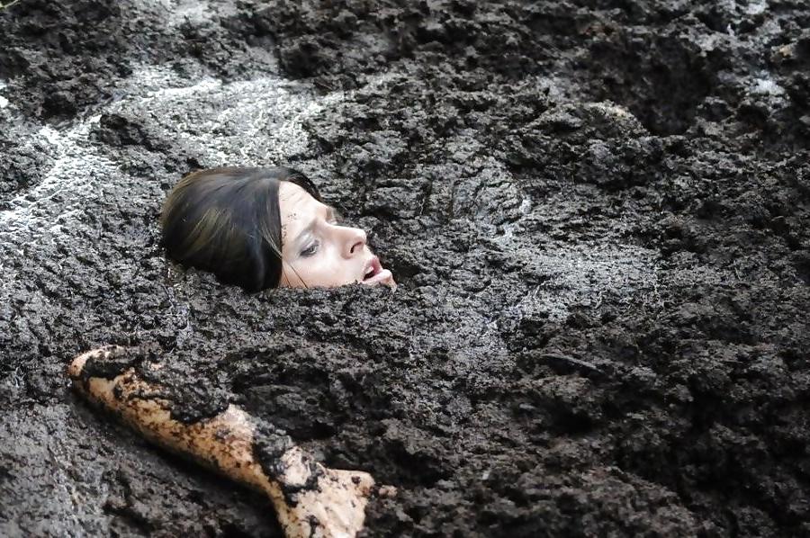 25P Mud fetish