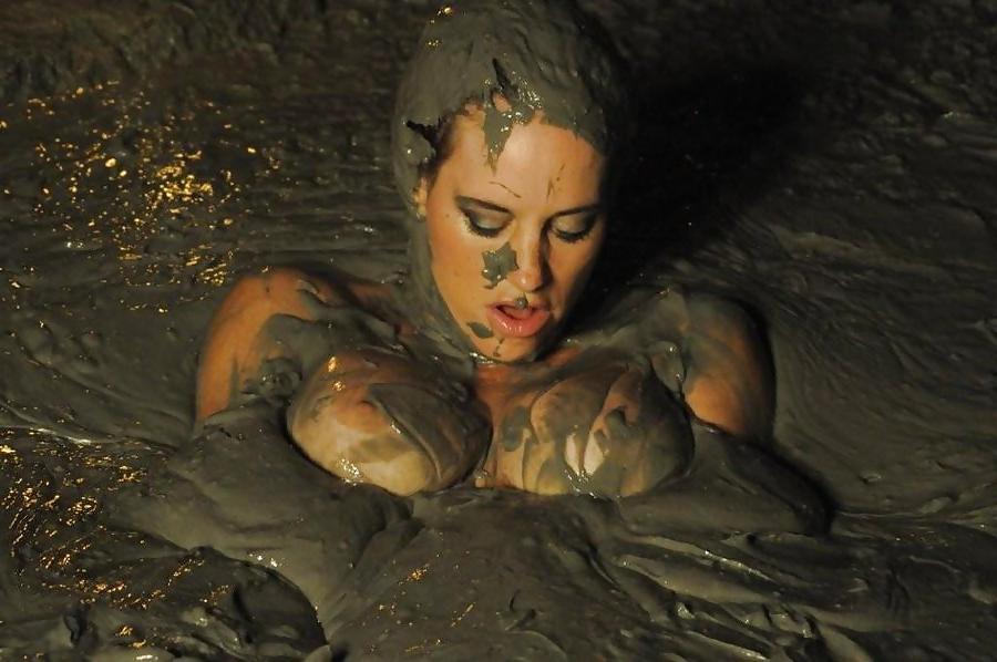 25P Mud fetish