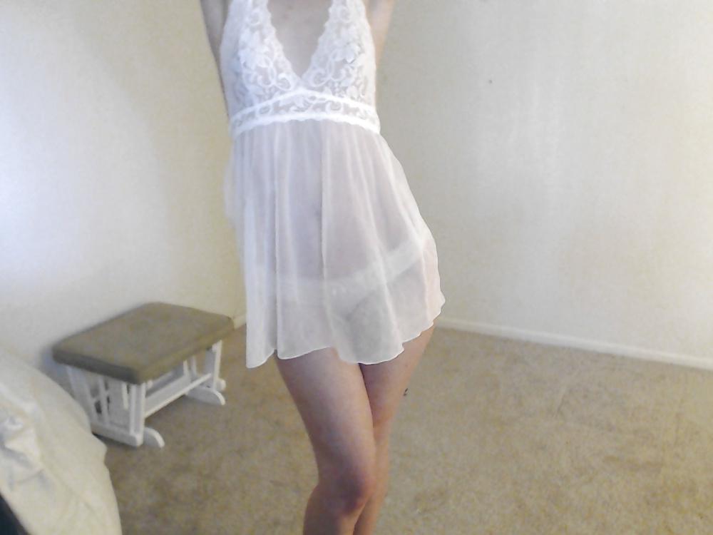 12P White Lace