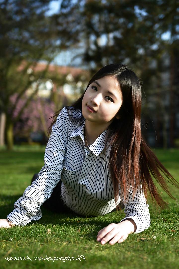 25P Asian cum toy for public breeding