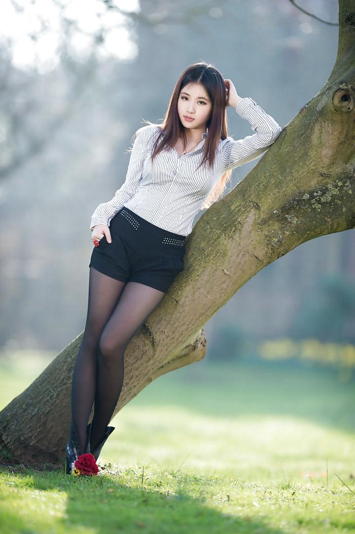 25P Asian cum toy for public breeding