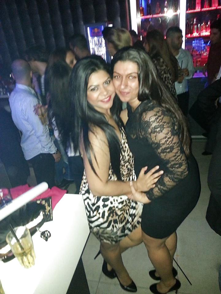 16P Turkish Girls! Which one is a pornstar?