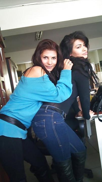 16P Turkish Girls! Which one is a pornstar?