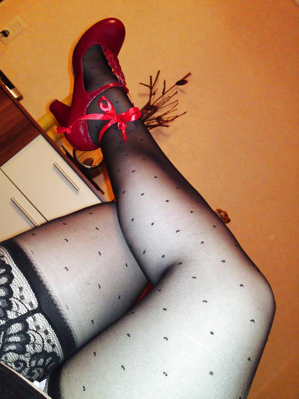 21P Feet And Legs