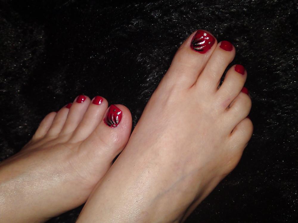21P Feet And Legs