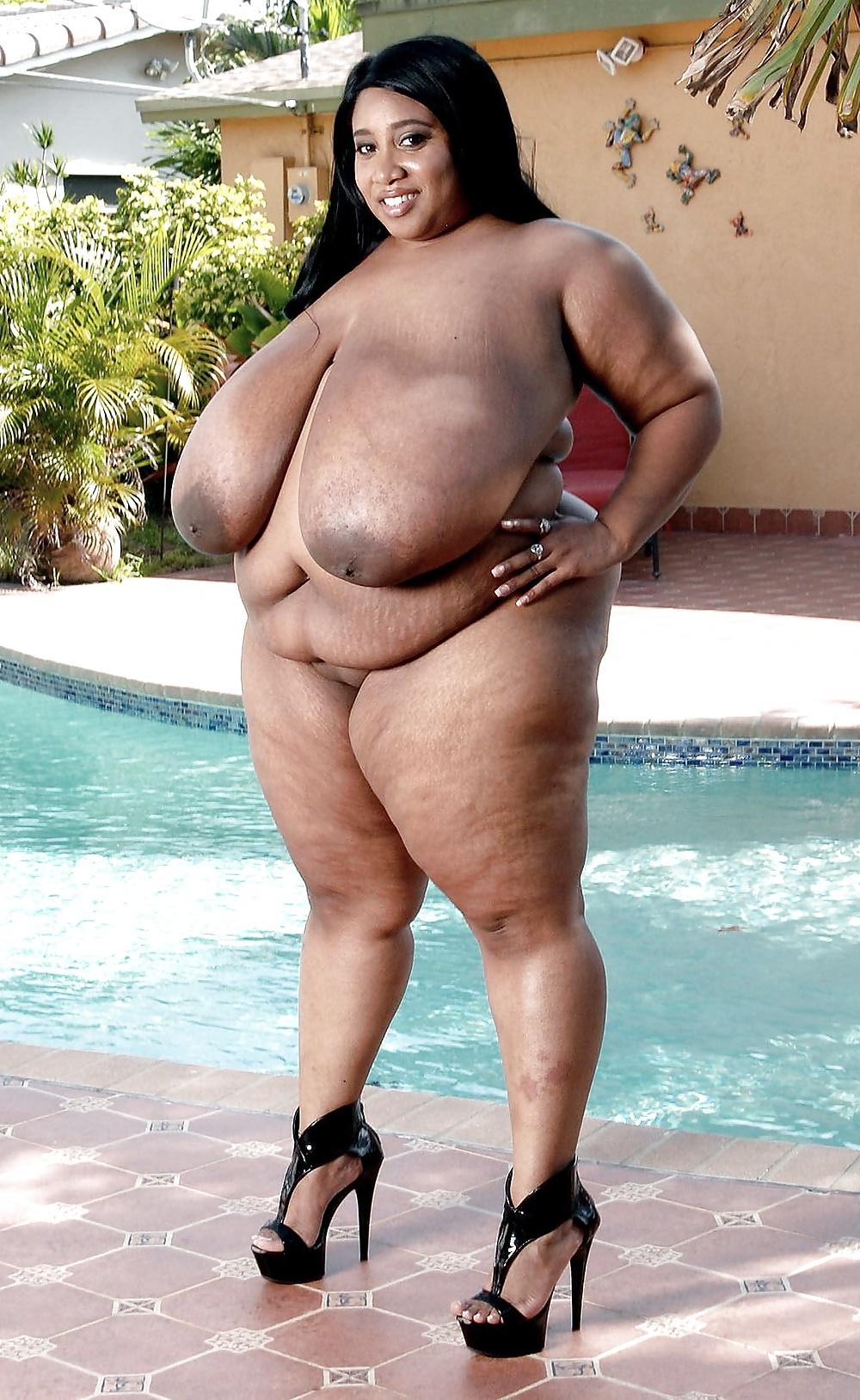 19P BBW Black