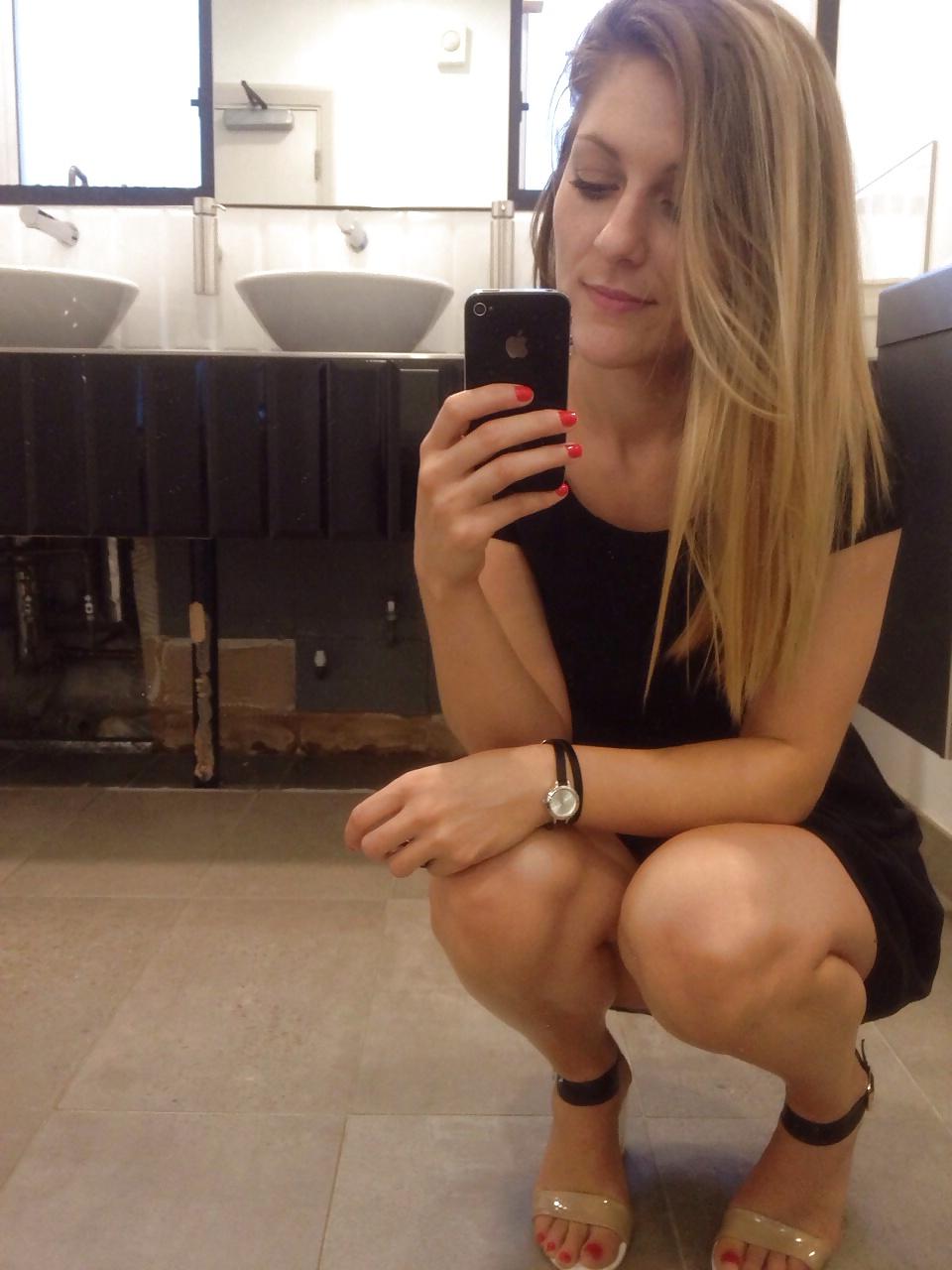8P British milf Danica