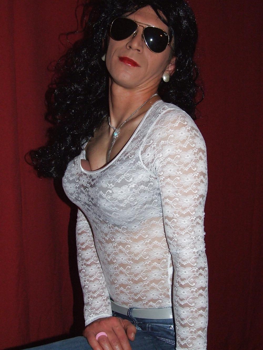 25P Amateur Transvestite Yvette black hair big cock