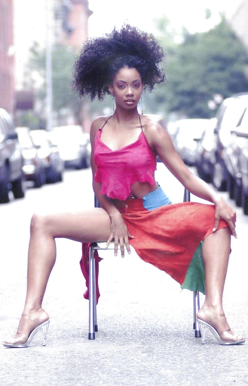 16P BLACK BEAUTIES VOL.15