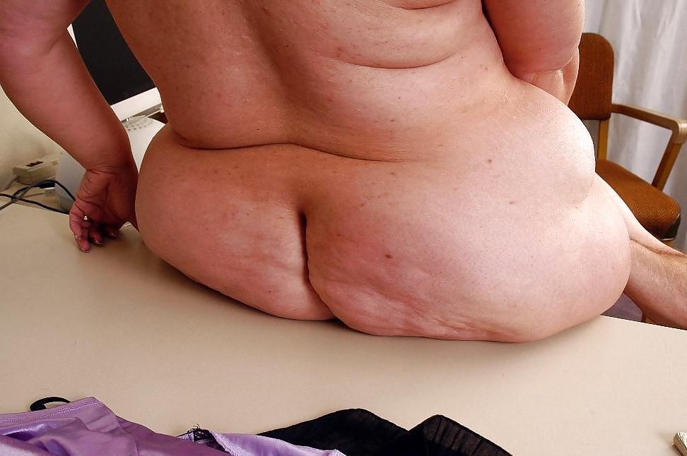 25P Monique - Mature BBW