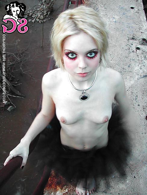 14P Gothic girls