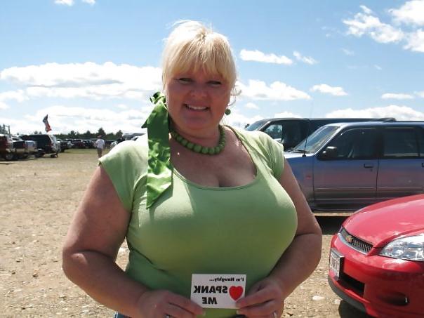 17P More bbw mature milf granny cleavage (non nude)