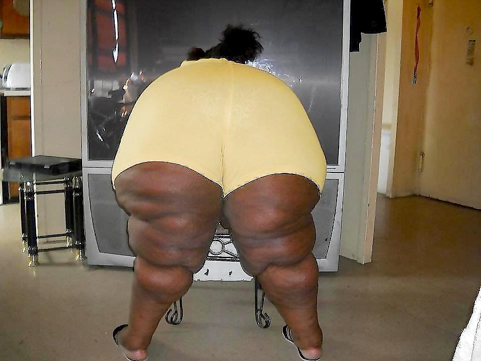 12P BBW Adult Entertainer #16 Big Sexy Azz Willy