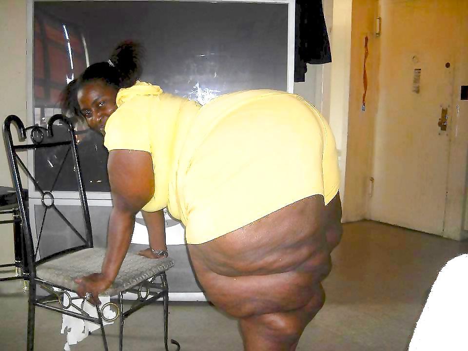 12P BBW Adult Entertainer #16 Big Sexy Azz Willy