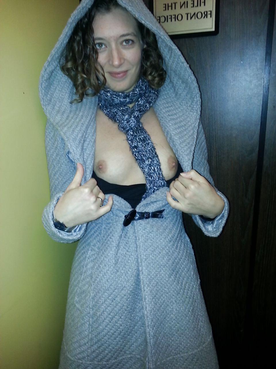 25P MILF on public