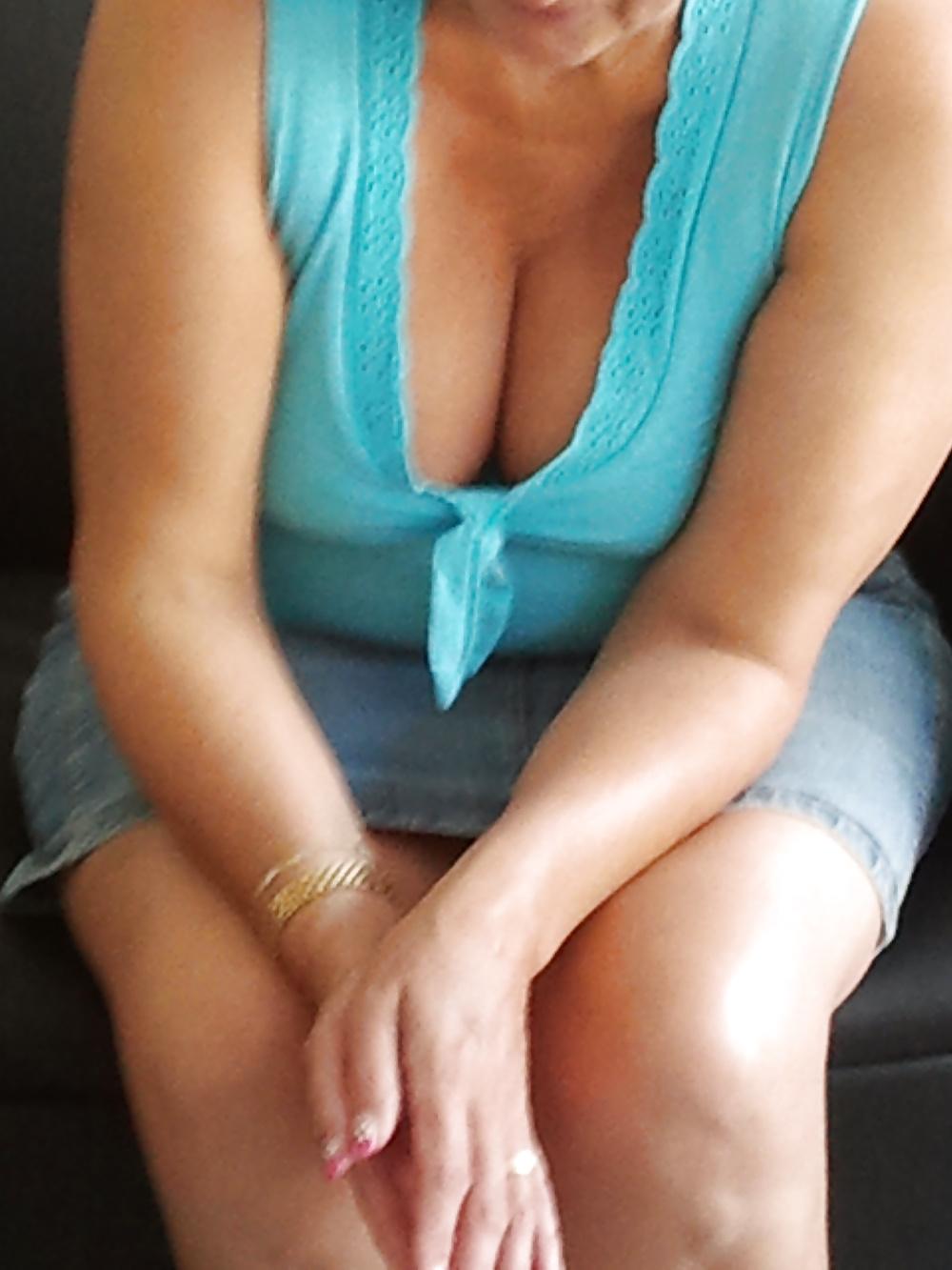 7P A british milf customer
