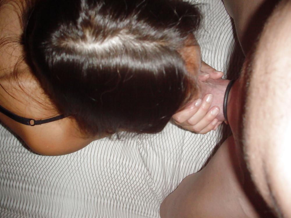 25P Naughty Wife Mature Pussy