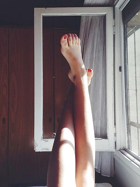 25P Foot Fetish 14