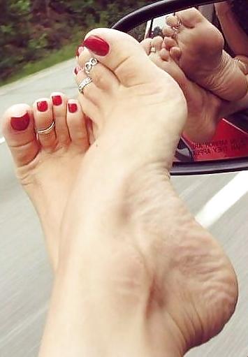 25P Foot Fetish 14