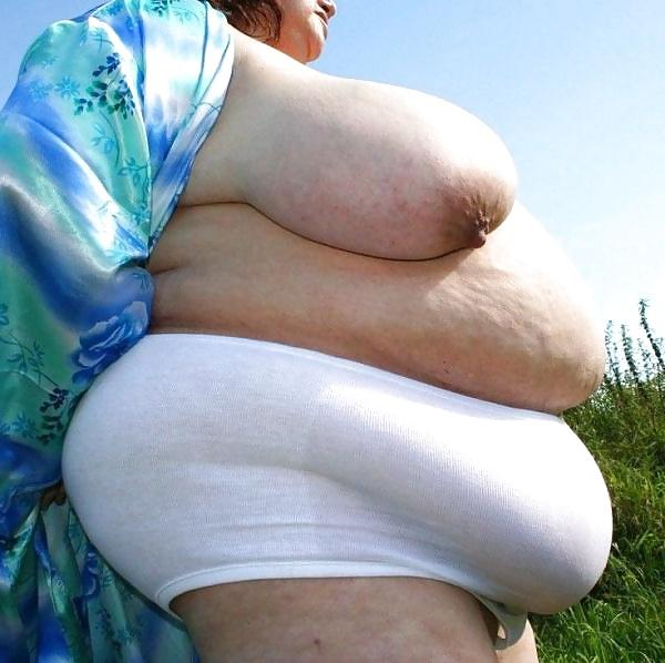 20P AMATEUR REIFT OMAS, BBW, GROßE BRÜSTE, GROßER ARSCH 32